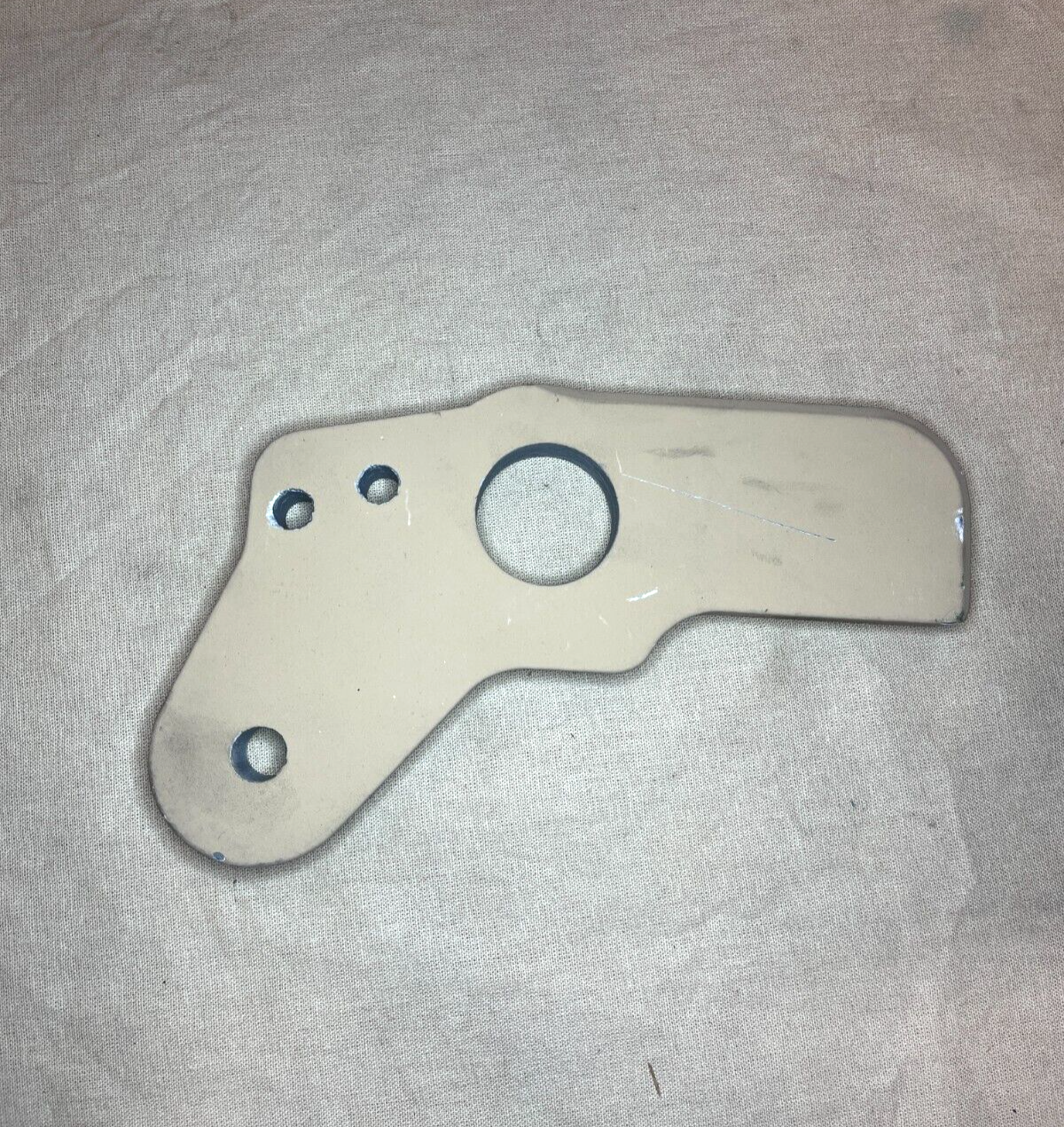 LVSR CARGO TRUCK 22.5 TON 10 X 10 0238047793 LOWER LOCK 18KP910 2590-01-584-9319