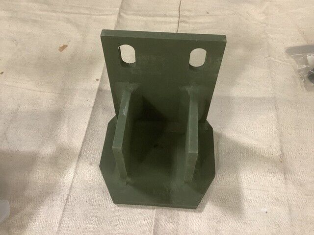 OSHKOSH M1070 3612805 VEHICULAR BODY MOUNTING KITS NSN 2510-01-559-3144