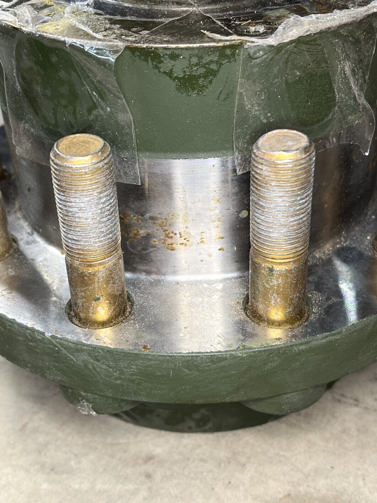 M992 FAASV M109 TRACKED AMMUNITION CARRIER WHEEL HUB 10920657 2530-00-967-3346