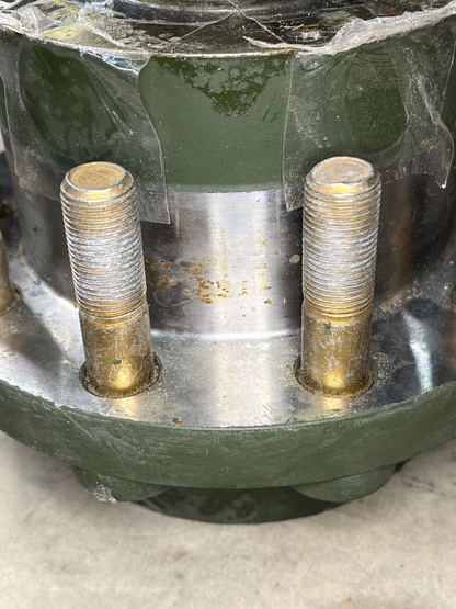 M992 FAASV M109 TRACKED AMMUNITION CARRIER WHEEL HUB 10920657 2530-00-967-3346