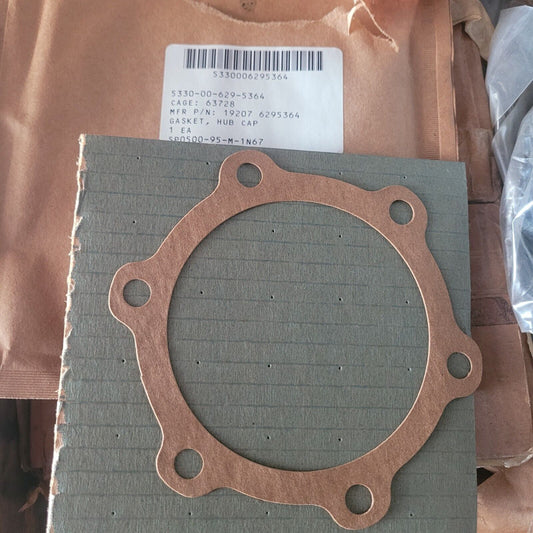 M88 RECOVERY VEHICLE, M1150 GASKET, HUB CAP 6295364 I1075 5330-00-629-5364