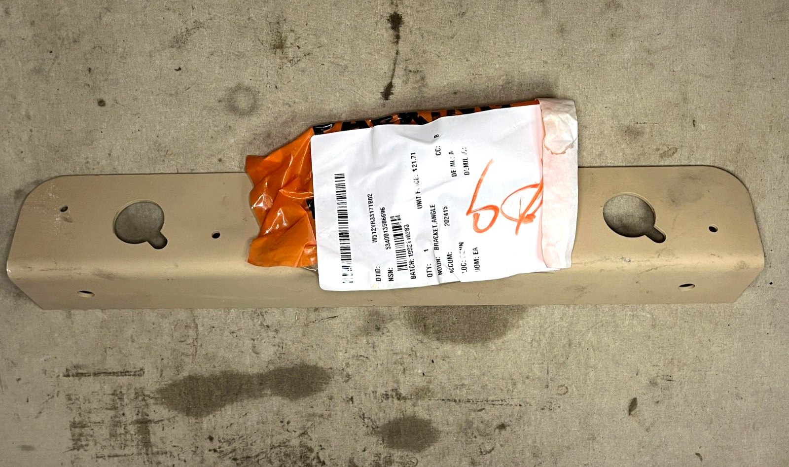 MILITARY PALLETIZED LOAD SYSTEM 1874550 ANGLE BRACKET 5340-01-358-6696 NOS