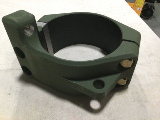 HOWITZER, LIGHT TOWED, 105MM M119A1 TRAIL CLAMPS RIGHT 13027280 5340-01-604-6009