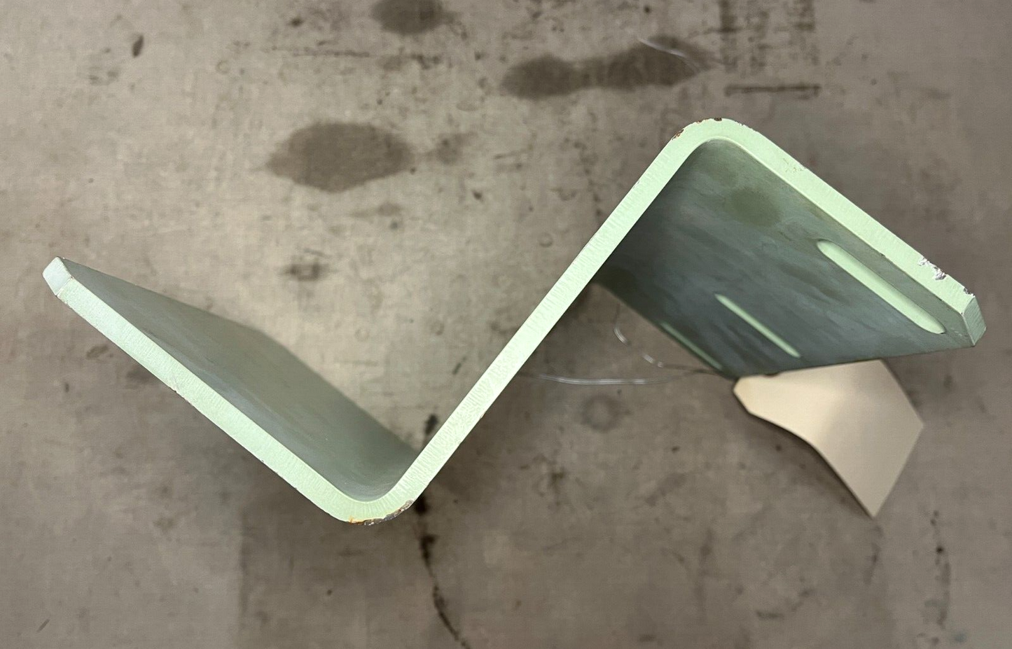 M551 SHERIDAN, BFVS TANK 12535654 DOUBLE ANGLE BRACKET 5340-01-588-0223 NOS