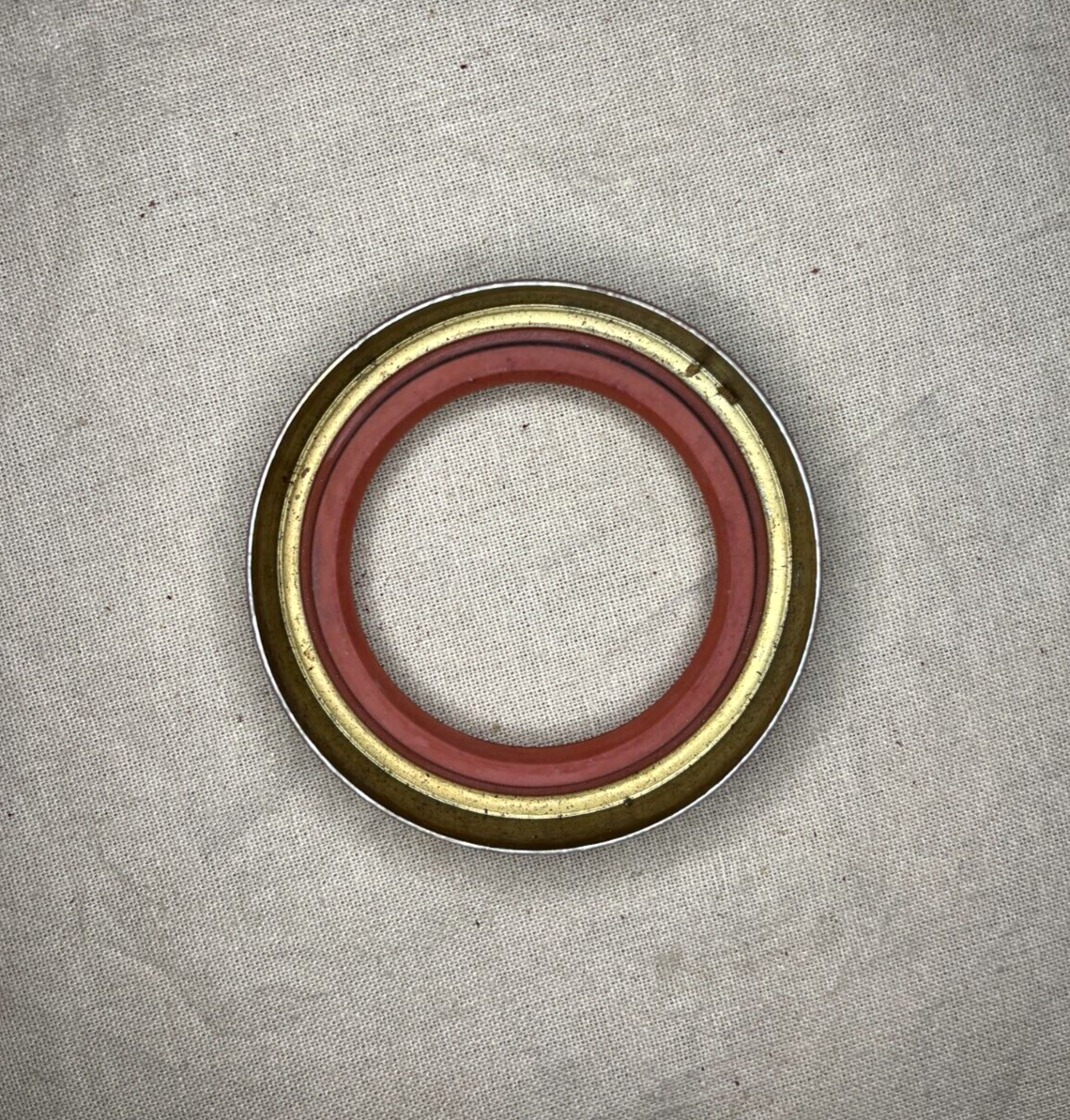 M548 & M548A1 6 TON CARRIER PLAIN ENCASED SEAL 10946817 470394 5330-00-758-7209