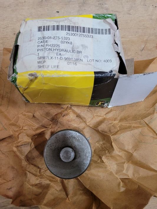 John Deere OEM R42225 PISTON,HYDRAULIC BRAKELOADER; DEERE AND CO; MODEL 544C