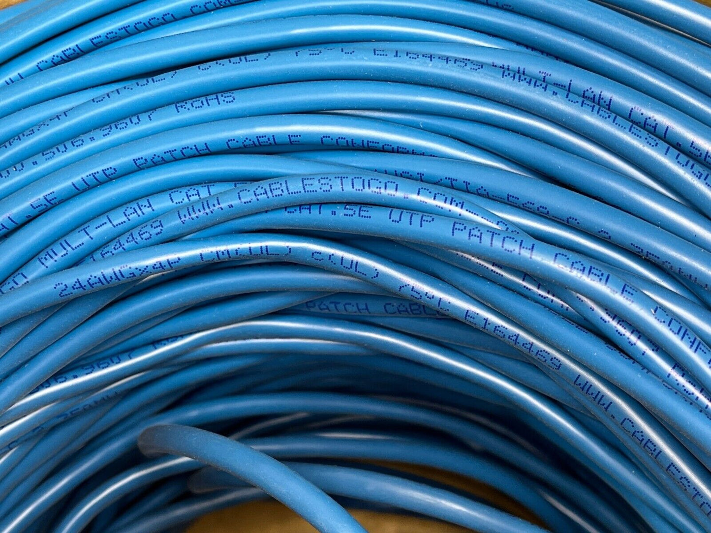 CAT5E 350 MHZ 14AMGX4P STRANDED-CORE BULK ETHERNET CABLE BLUE 1000FT
