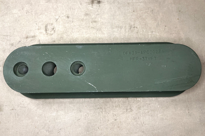 FMTV BAE SYSTEM APC30271 SPECIAL SHAPED SPACER LATCH HANDLE 5365-01-570-4263 NOS