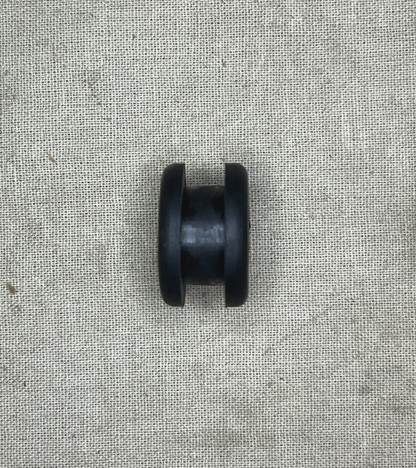 NEW NONMETALLIC GROMMET LEFT HAND 5-5299 G-5299 10-2299-1B 5325-01-626-2578