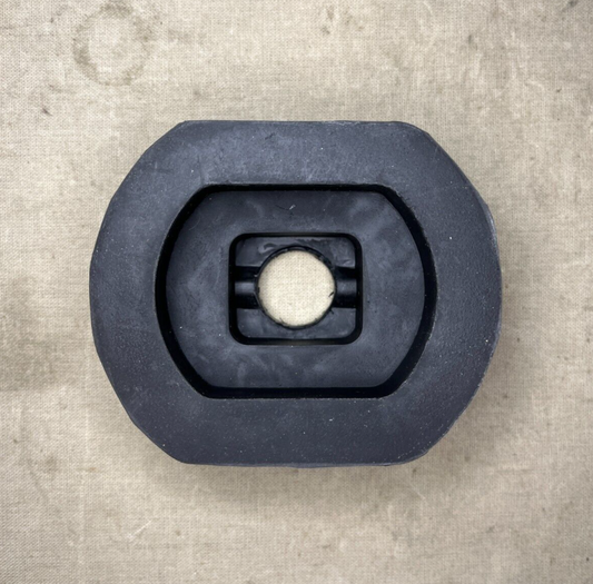 HMMWV BODY MOUNT AM GENERAL HUMVEE M998 HUMMER H1 12339247-1 12339247