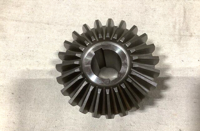 LAV-25 TANK GENERAL DYNAMICS 10501492 PINION BEVEL GEAR DRIVE 3020-01-162-0692