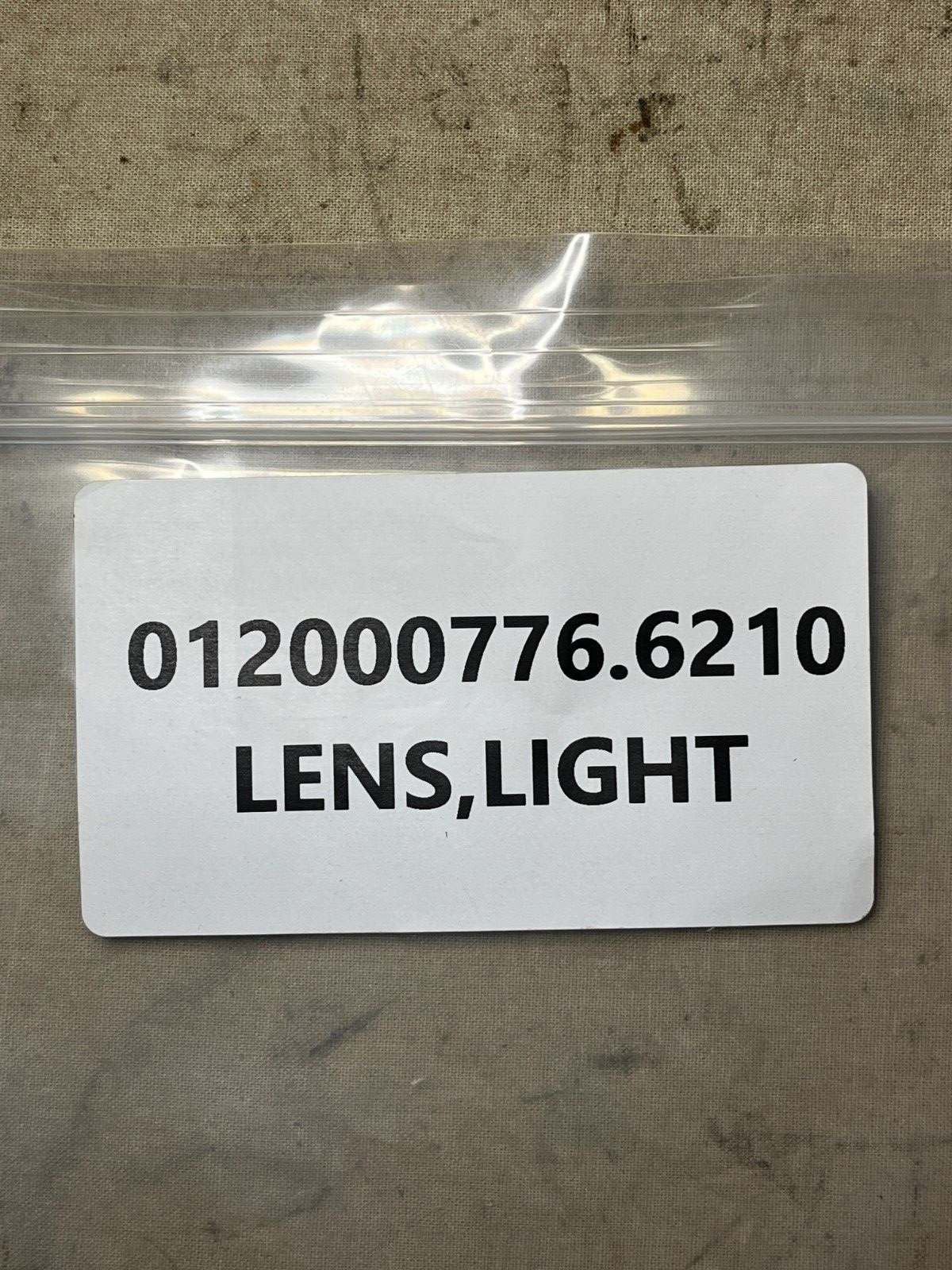 AIRCRAFT AWACS E-3A, F-16 R/T14 6541002-204 LIGHT LENS 6210-01-200-0776