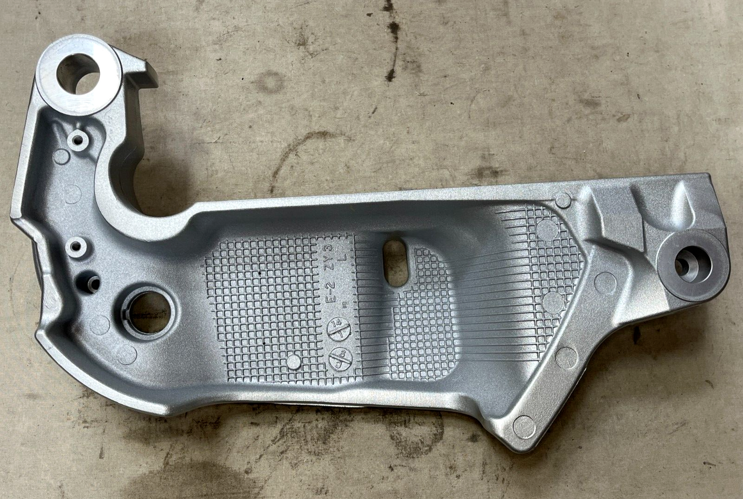 OEM HONDA STERN BRACKET E2-ZY3 L CLAMP HU-A-561 S5931 S5929-5933 50301-ZY3-030ZA