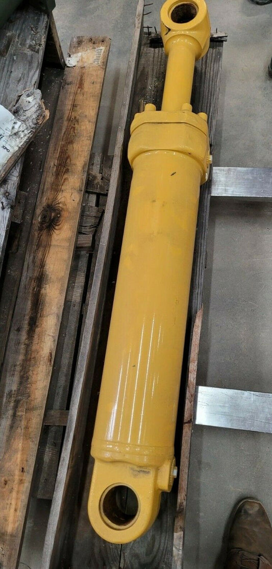 CAT Hydraulic Actuating Cylinder H146439  R85965 Approx 5 Feet Long Heavy Duty