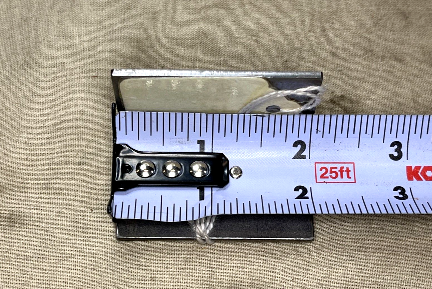 MILITARY M939 TRUCK SERIES 12256040 ONE HOLE ANGLE BRACKET 5340-01-090-7627 NOS