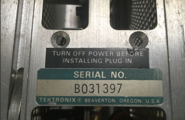 Tektronix 067-0587-10-02 Mainframe Calibrator 7000 11000 Series Oscilloscopes