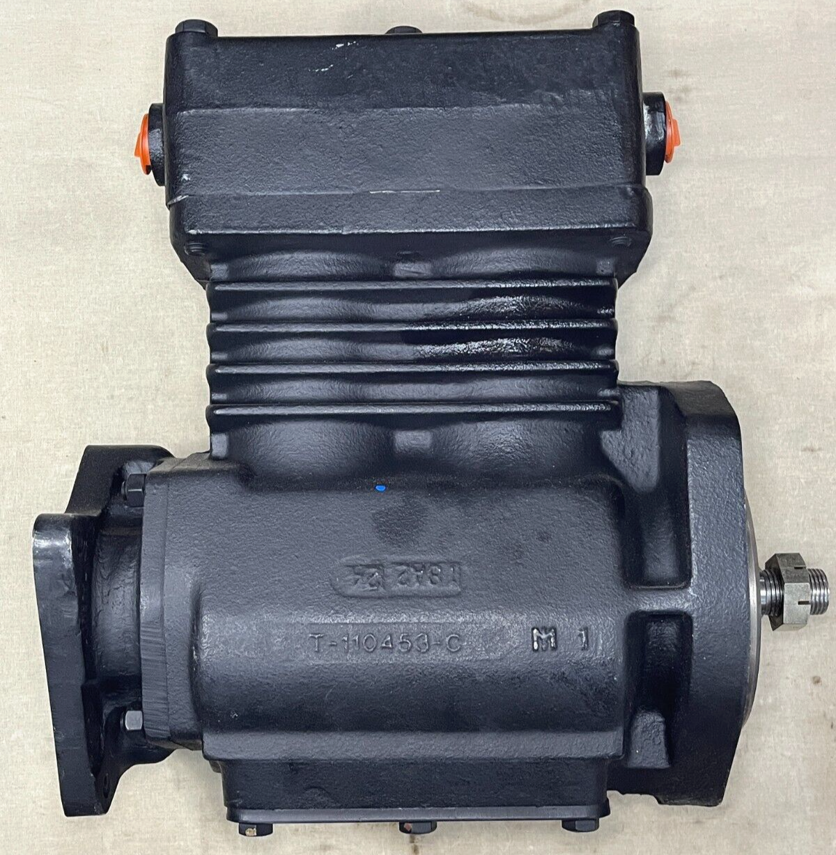 DETROIT DIESEL BENDIX TU-FLO 550 AIR COMPRESSOR 800468 4310-01-556-5083