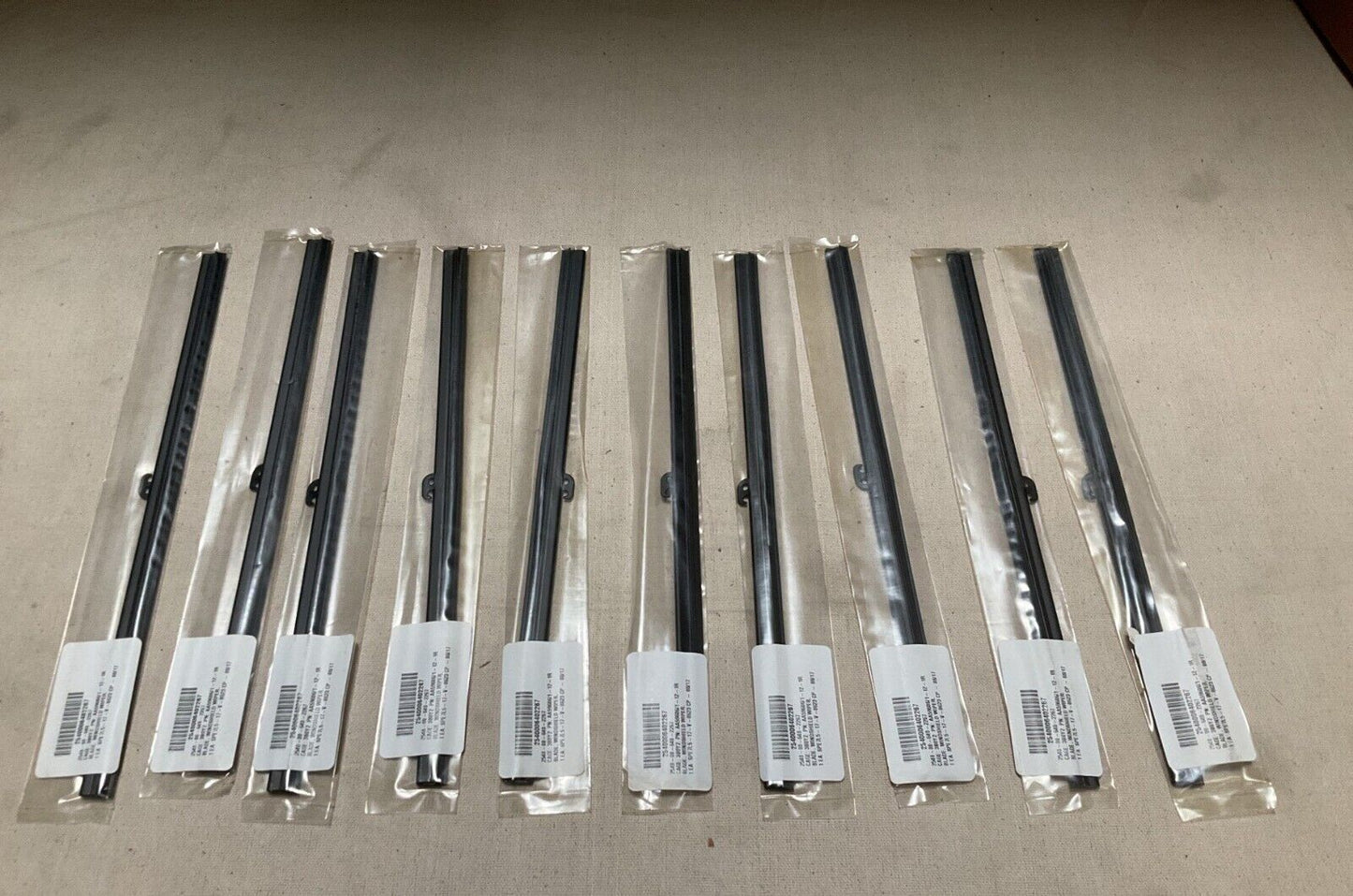 MILITARY TRUCK M35 M54 M809 AA59606/1-12-1R WINDSHIELD WIPER BLADE MS53048-12