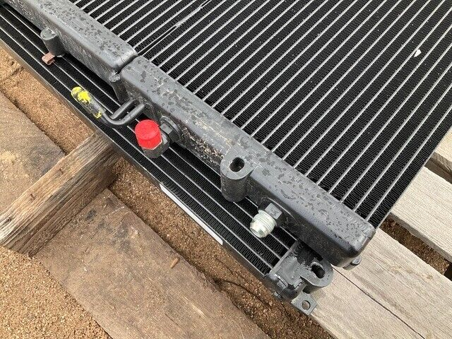 M998 HMMWV MAHLE BEHR 6038409 ENGINE LUBRICATING OIL COOLER 2930-01-566-7785