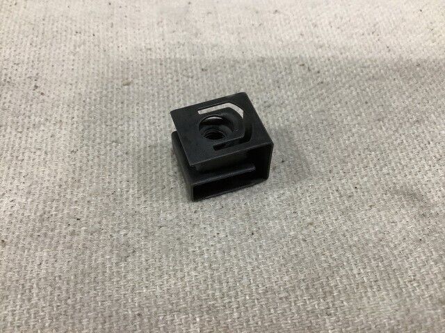 Genuine Hammond Manufacturing 1421N100 10-32 U-Shaped Clip NUT (Qty of 100)