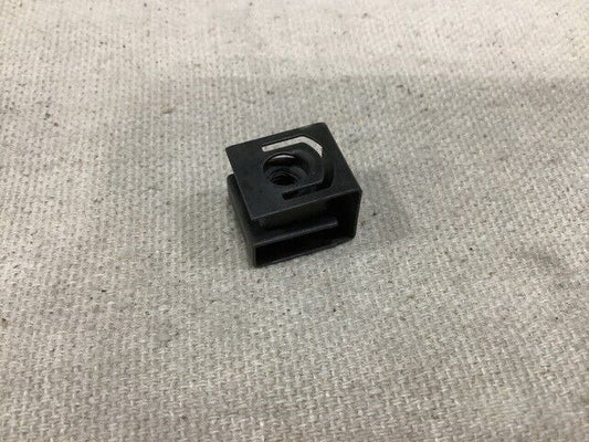 Genuine Hammond Manufacturing 1421N100 10-32 U-Shaped Clip NUT (Qty of 100)