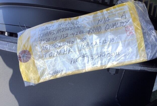 MILITARY HEMTT TRUCKS 5705738 TRANSMISSION W CONTAINER 2520-01-257-3880 M977