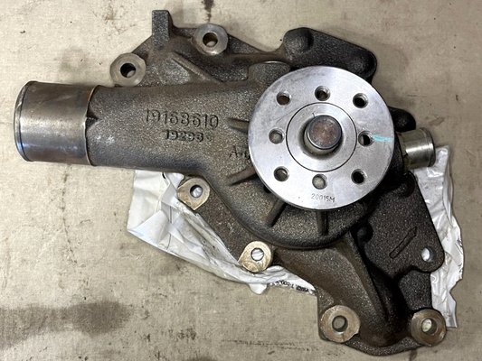 HMMWV 19168610 ENGINE COOLING SYSTEM WATER PUMP 88894036 2930-01-493-6007 NOS