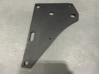 Radiator Support Gusset 3566354C2 NSN 5340-01-537-4202 - photo 3