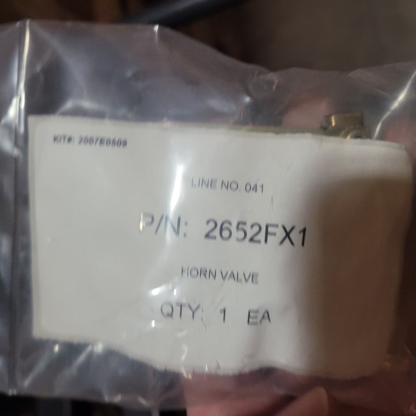 M911 M915 M915A1 M977 2652FX1 AIR HORN VALVE 228928 4820-01-107-7580