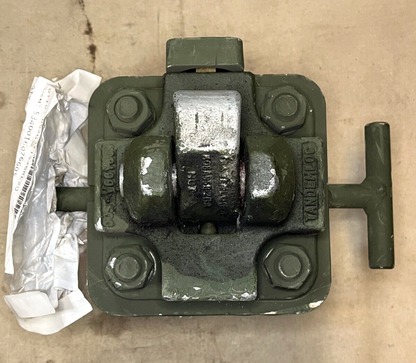 MILITARY TRAILER OSHKOSH 3838087 PLAIN ISO MOUNTING BRACKET 5340-01-607-6605