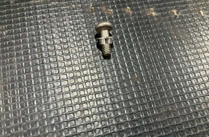 Panel Fastener DPQ7900-8F-A-2 NSN 5325-01-033-4447 - photo 3