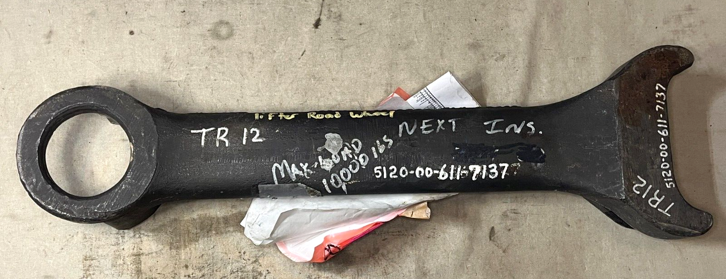 ROAD WHEEL LIFTER 7010355 5120001617137 5120-00-611-7137