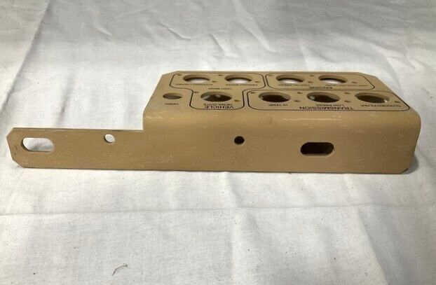 M-113A1, M-113A2, M-113A3 CARRIER 12460982 ELECTRONIC PANEL 5975-01-496-9985 NOS