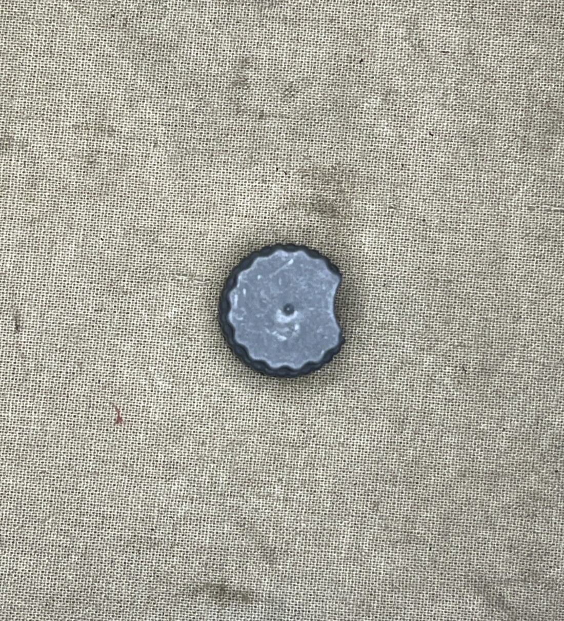 1EA GENUINE RAYTHEON 245-011-0012 PLASTIC GRAY KNOBS 5355-00-164-5994