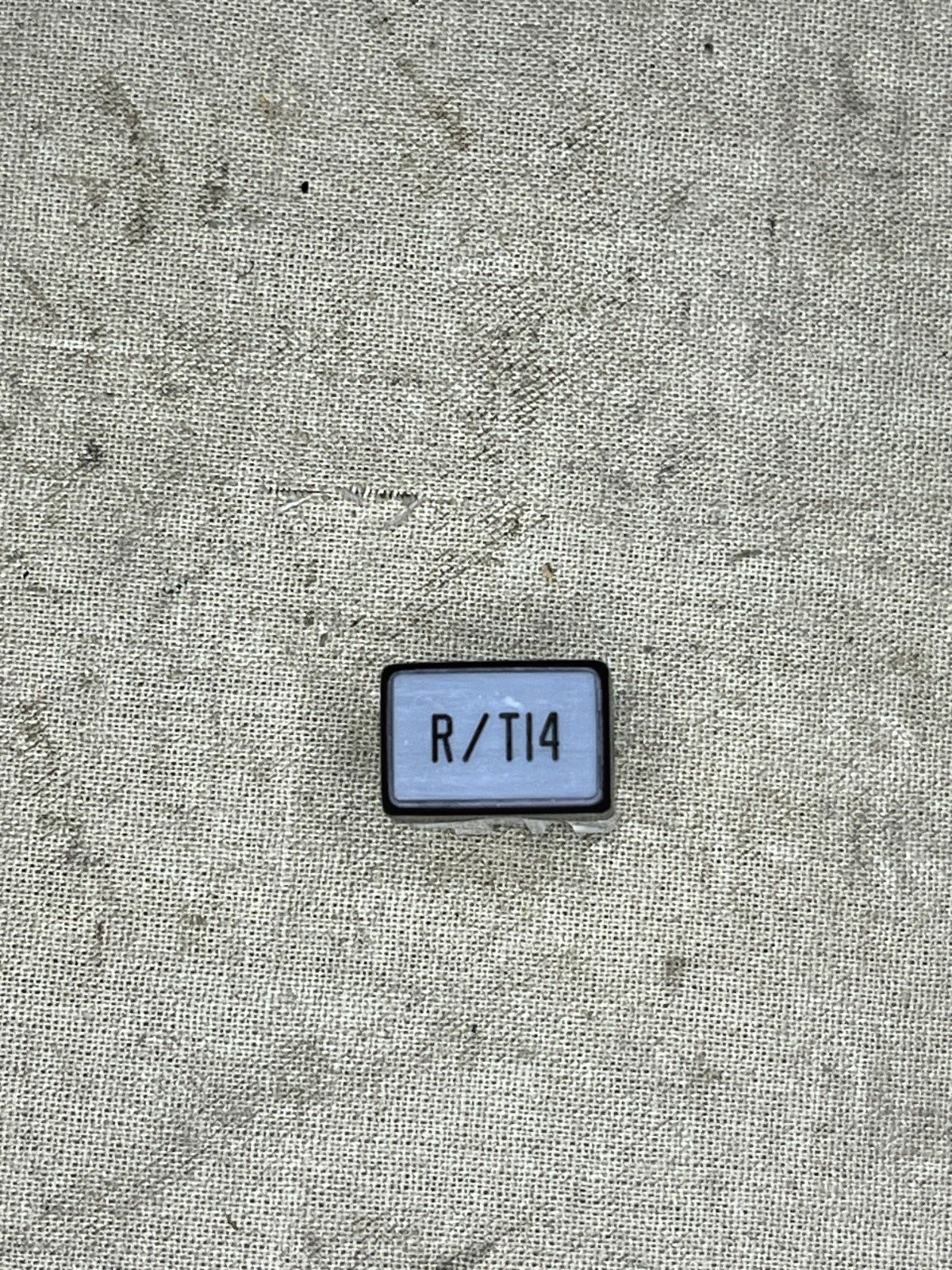 AIRCRAFT AWACS E-3A, F-16 R/T14 6541002-204 LIGHT LENS 6210-01-200-0776