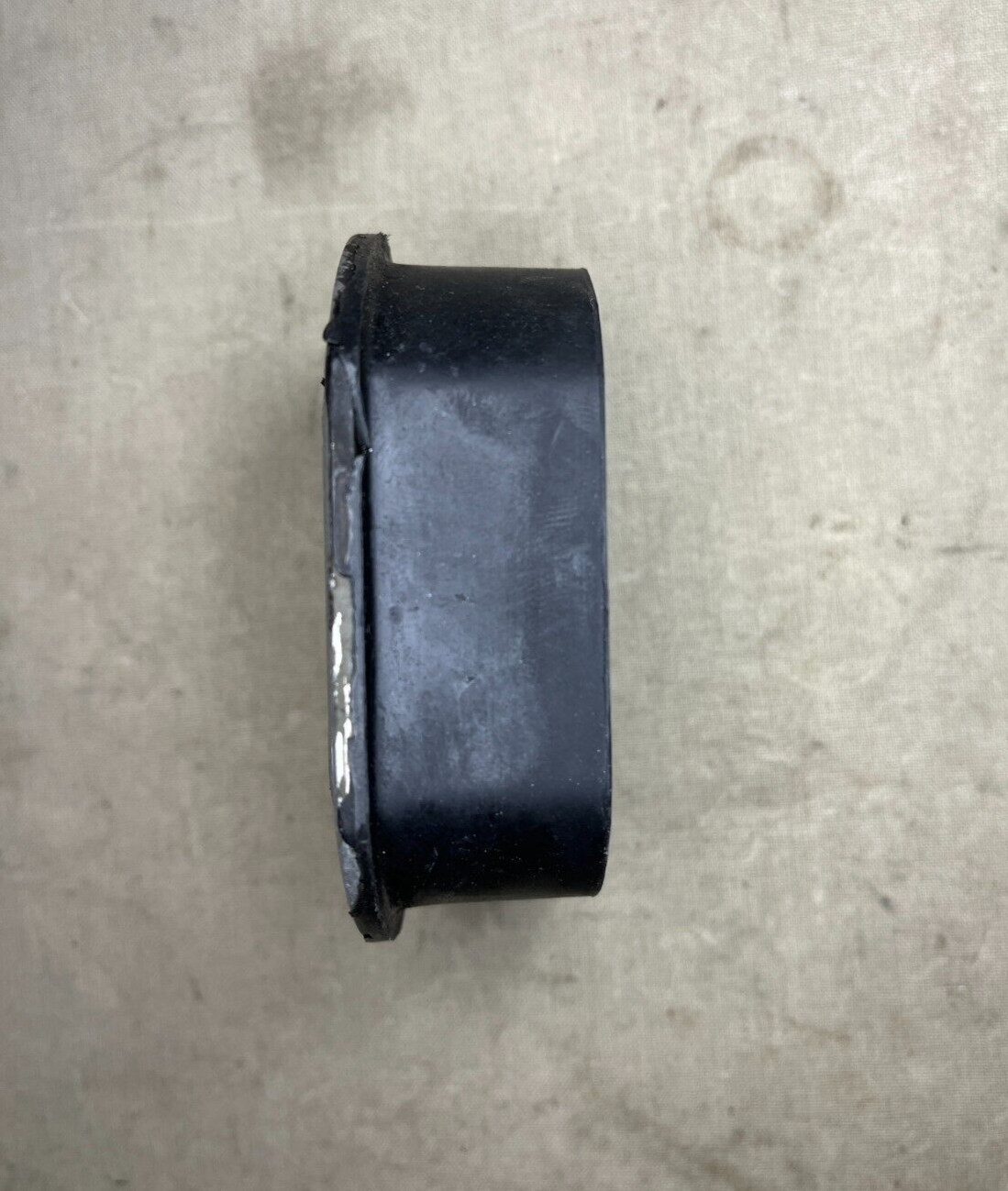 HMMWV BODY MOUNT AM GENERAL HUMVEE M998 HUMMER H1 12339247-1 12339247