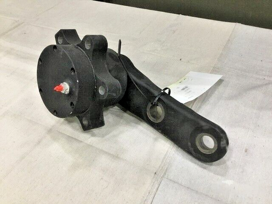 M1278 M1279 M1280 M1281 JLTV 12604961 STEERING GEAR ARM IDLER 2530-01-677-1054