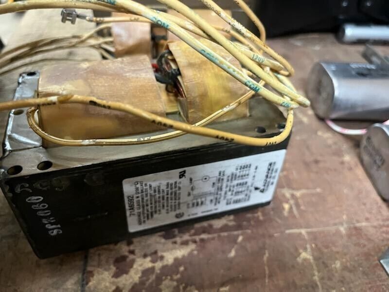 Universal M1000MLTAC5M Metal Halide Ballast Kit 1000W M47 120-277V