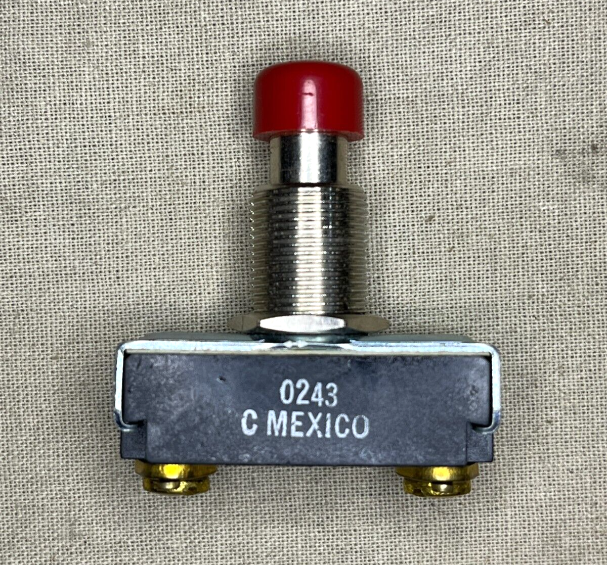 CARLING TECHNOLOGIES 0243 SWITCH PUSH BUTTON OFF (ON) SPST ROUND PLUNGER 15A