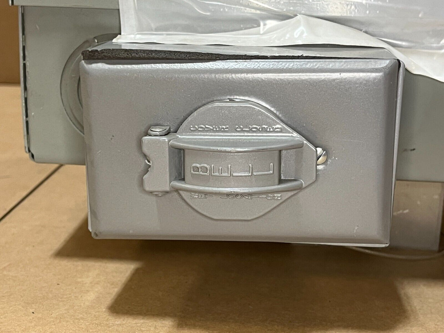 POWER DISTRIBUTION BOX: Alaska Structures AK1626-EL-DB