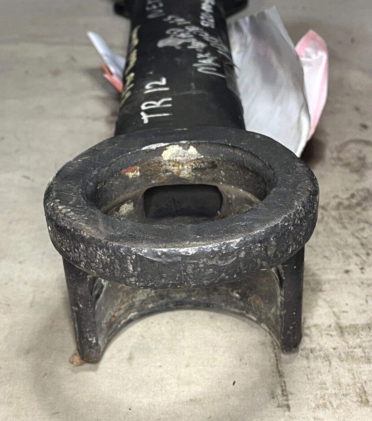 ROAD WHEEL LIFTER 7010355 5120001617137 5120-00-611-7137