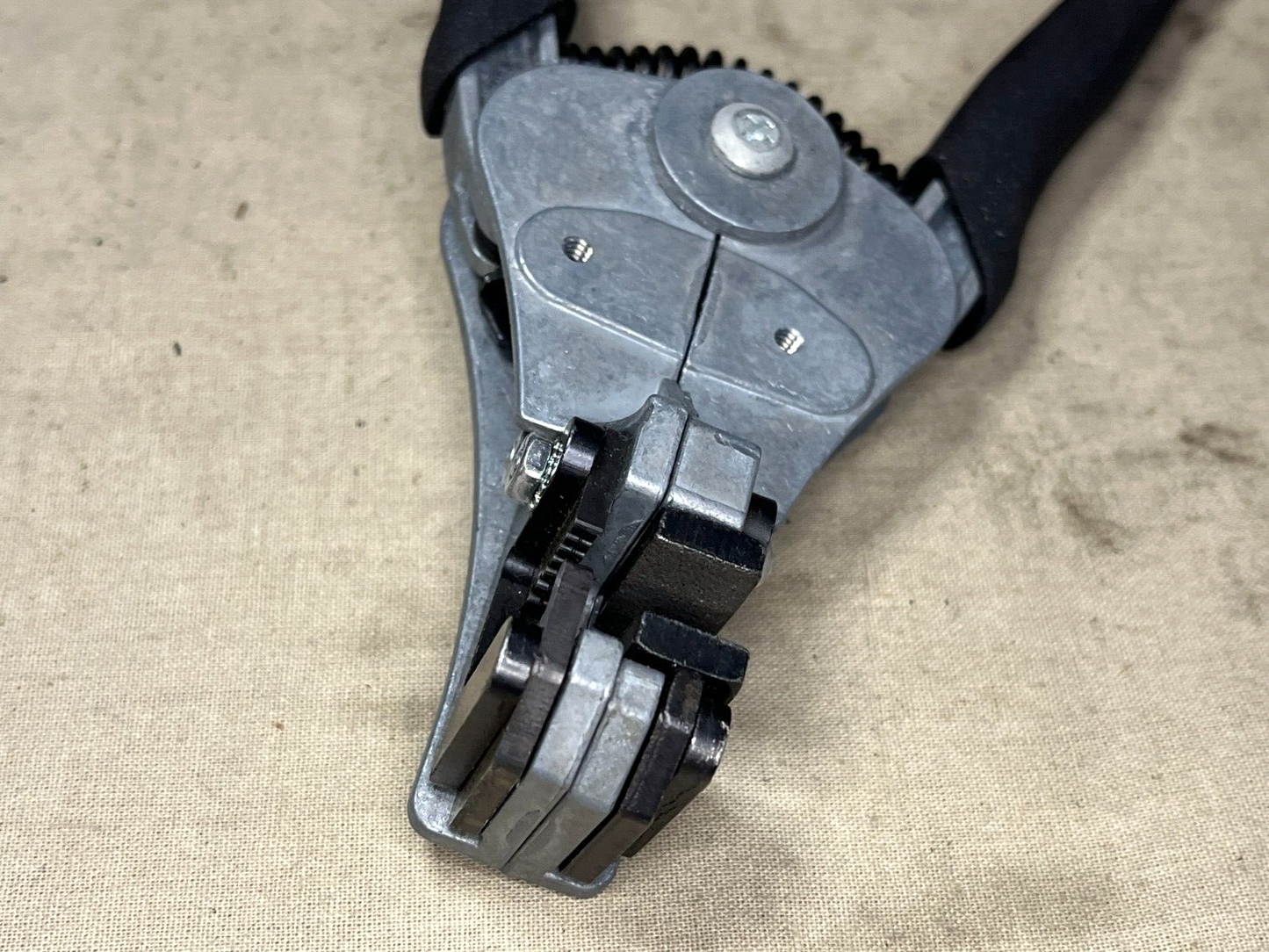 IDEAL MIL 16878 HAND SHIELDED CLACK WIRE STRIPPER 5110-01-595-0341