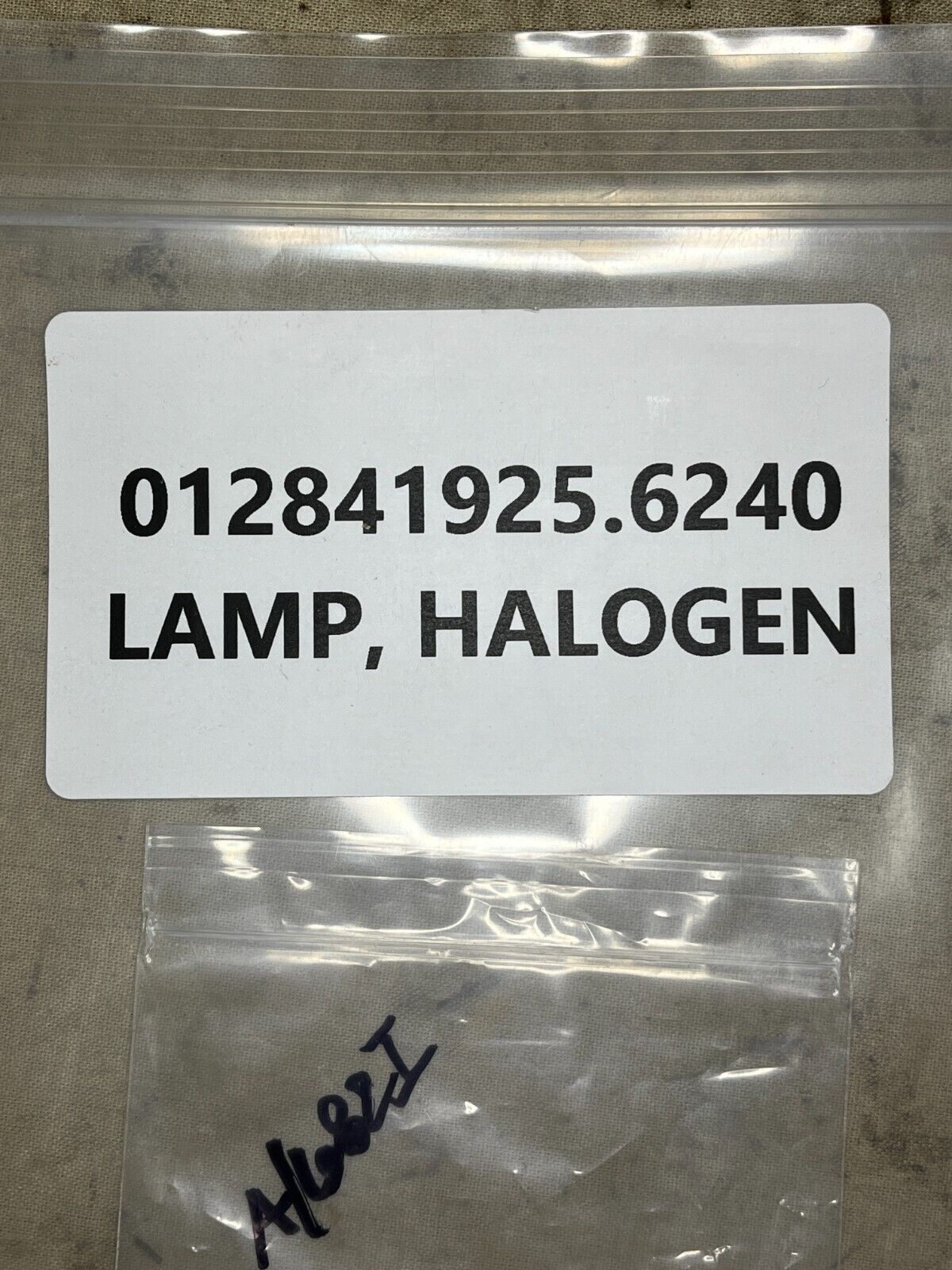 HEMTT 12360840-1 INCANDESCENT HALOGEN LAMP 998601-1 EX3669-1 6240-01-284-1925