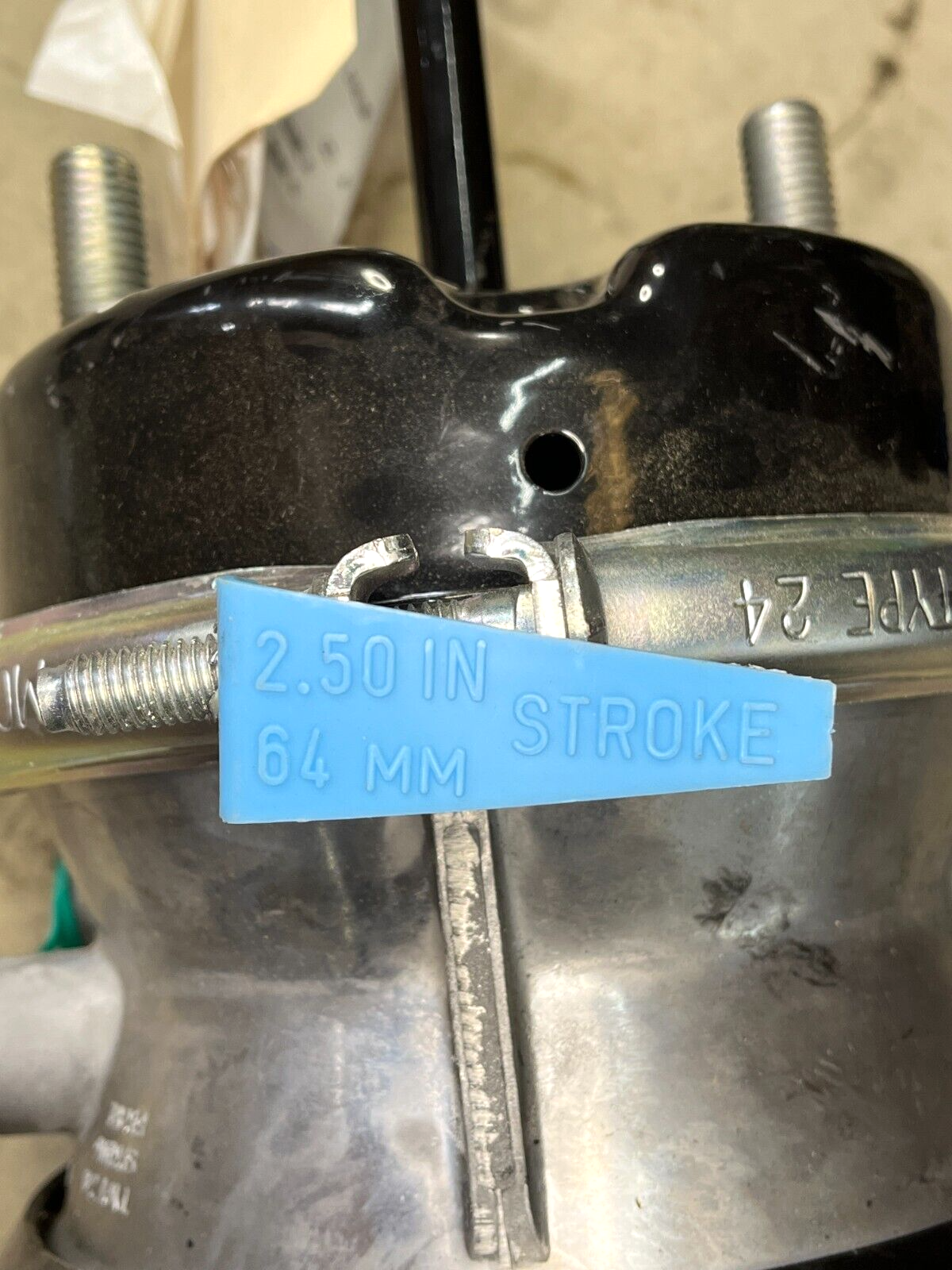 M1076A1 TRAILER MGM B593276X24 AIR BRAKE CHAMBER 4121629 2530-01-619-6441 NOS