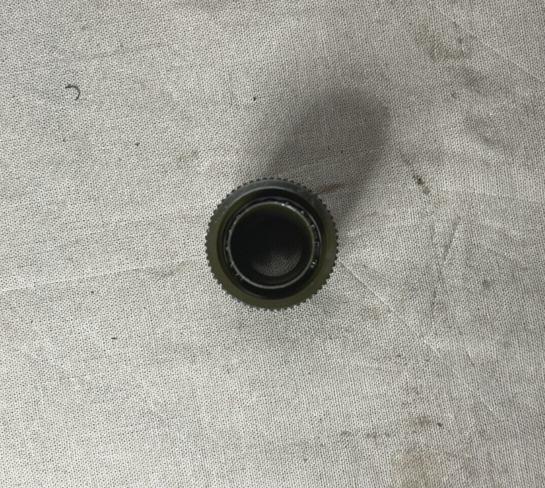 LAV ANTI TANK CA3100E14S-7S-B-02 14V ELECTRICAL PLUG CONNECTOR 5935-01-163-4953