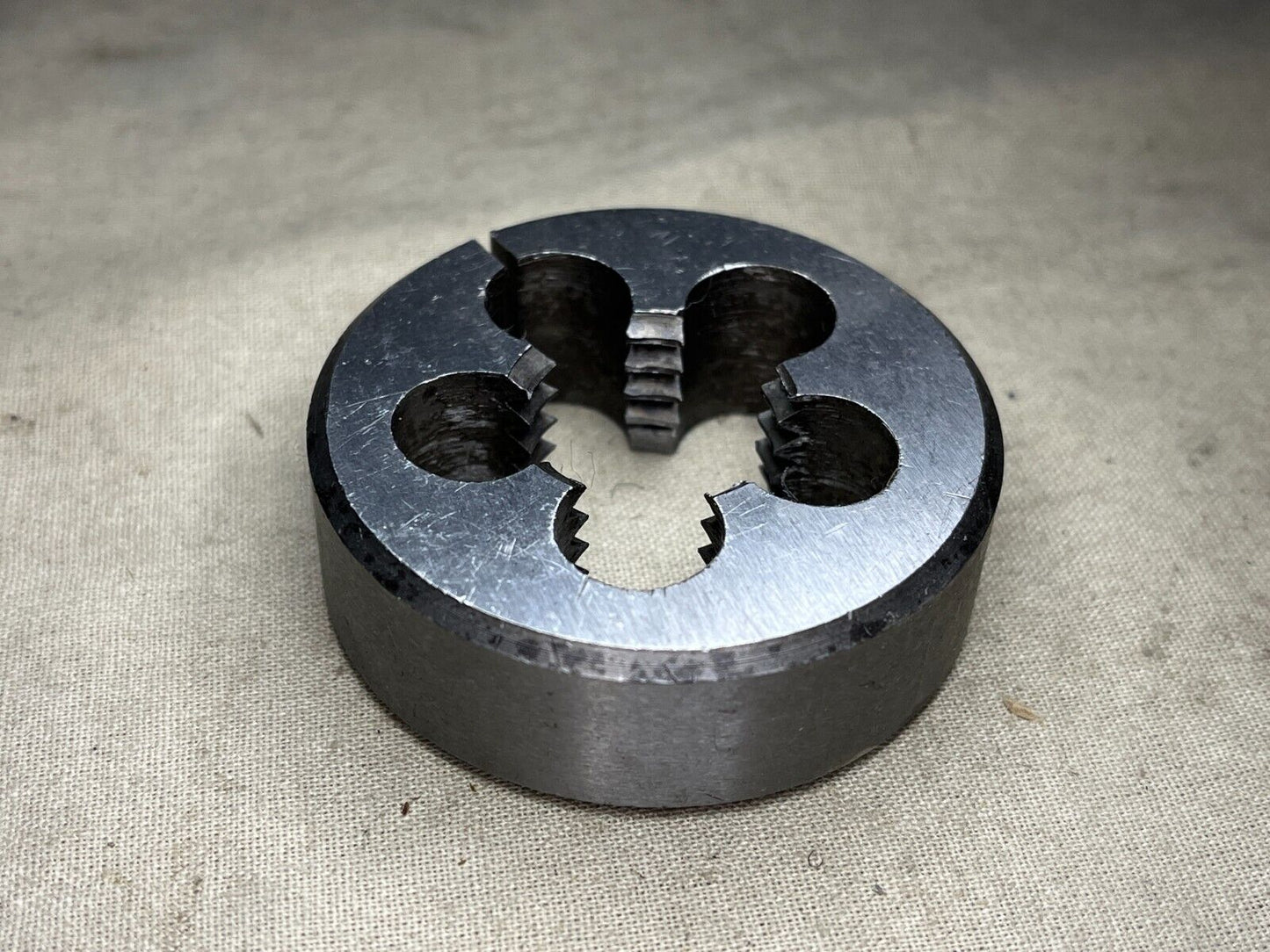 THREADING TOOL 7/8" X 9 SPLIT DIE TUNGSTEN STEEL 7/8NC9