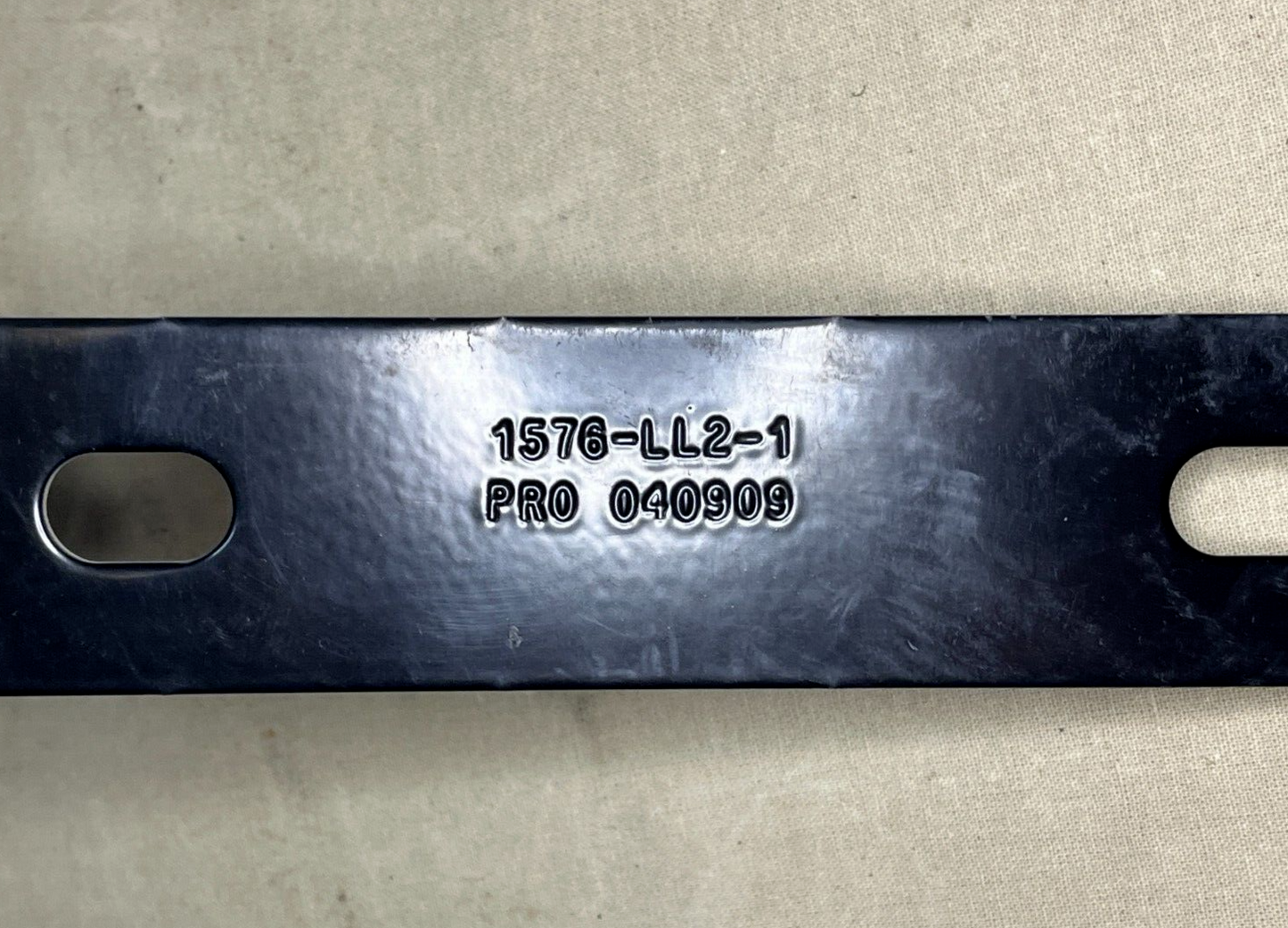 MRAP - COUGAR, JERRV 1576-LL2-001 SUPPORT EXHAUST PIPE HANGER 5340-01-541-1521
