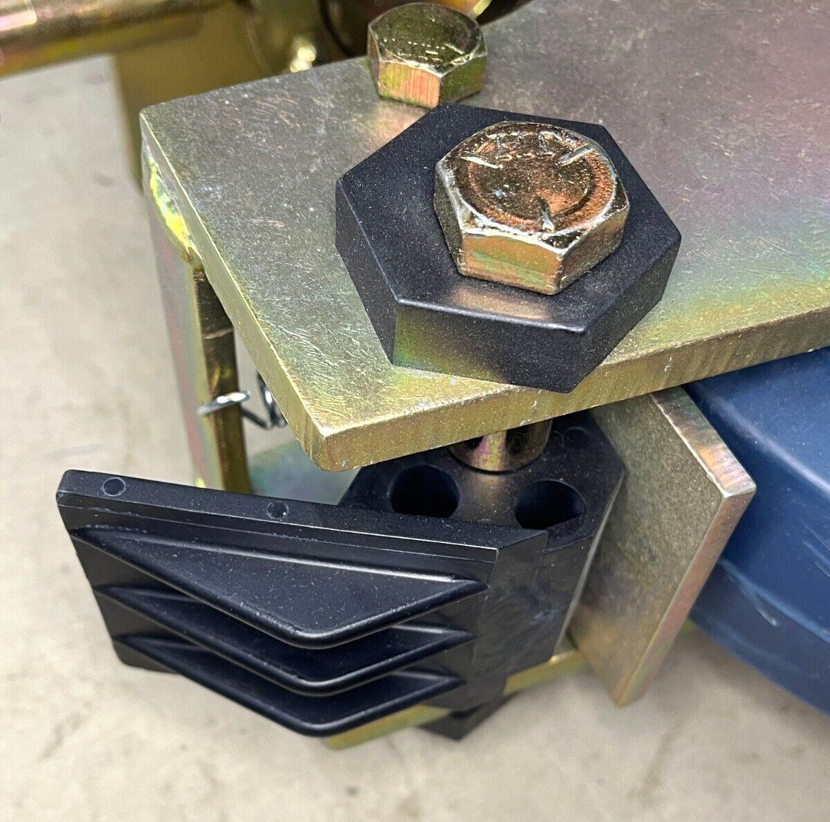 AIRCRAFT F-16 A-A-55618-8PBL SWIVEL CASTER CET20-24 A-A-55618 5340-01-453-0784