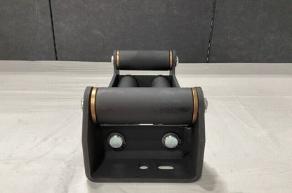 MRAP MAXXPRO NAVISTAR 2596779C1 WINCH ROLLERS BRACKET ASSEMBLY 2590-01-566-6461