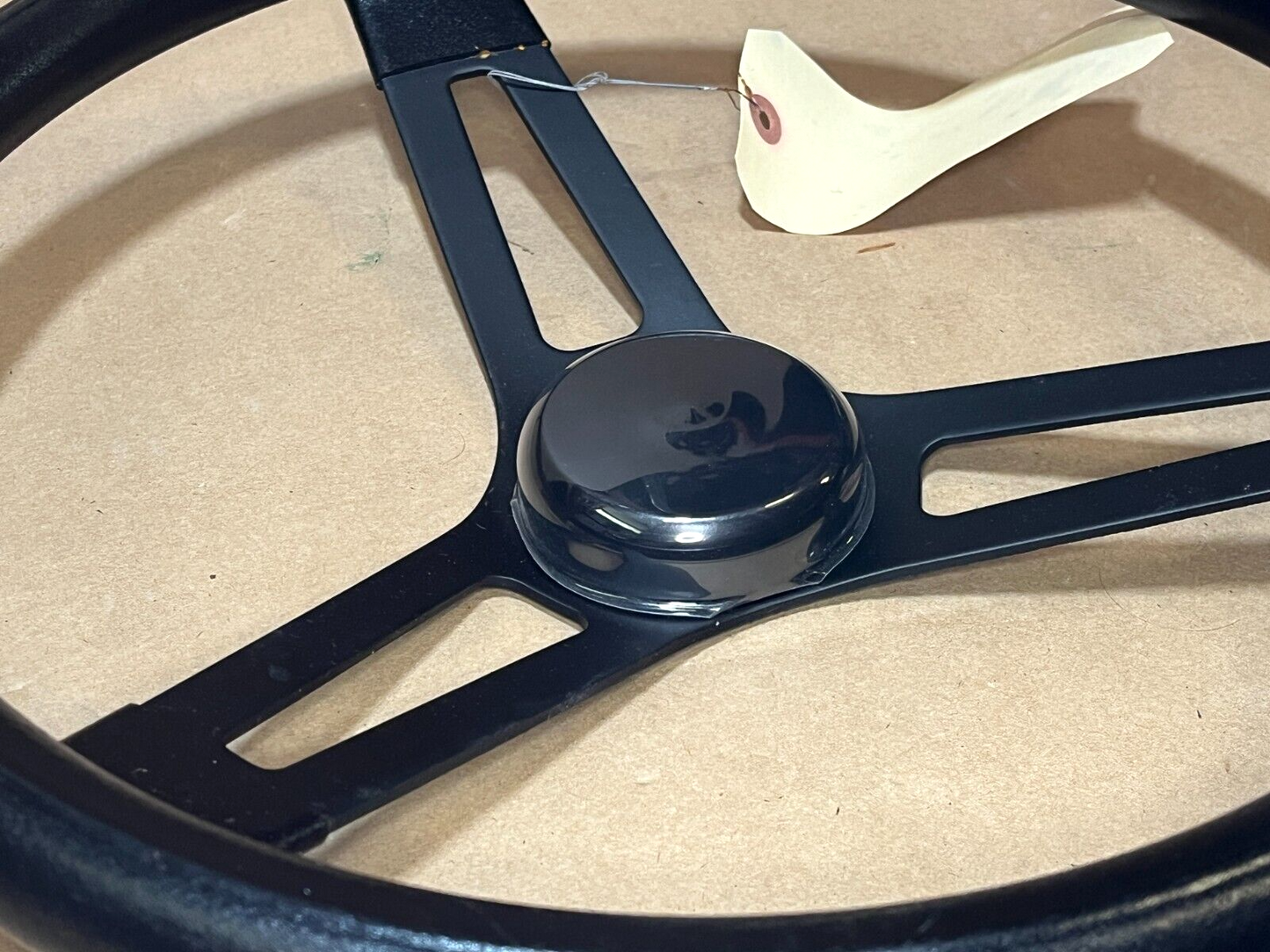 GENERAL DYNAMICS 55000232 GRANT 677 16'' RACING STEERING WHEEL 2530-01-599-5020